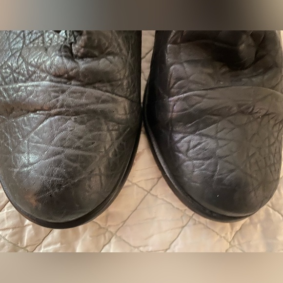 Matt Bernson short boots, size 8.5.  Textured black leather. Slip on. - Picture 9 of 9